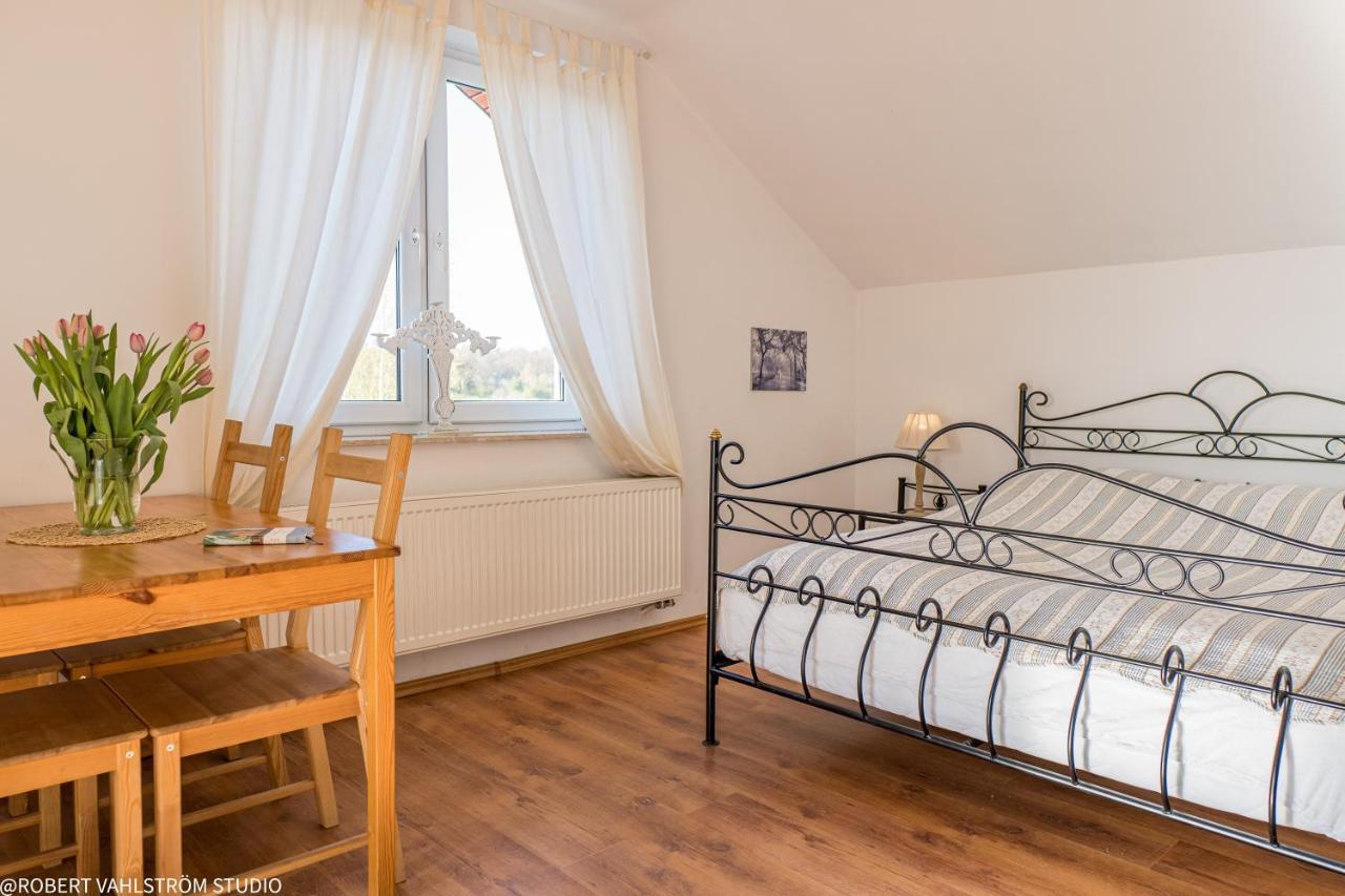Osrodek Wypoczynkowy Swallow Apartment Grzybowo  Exterior foto